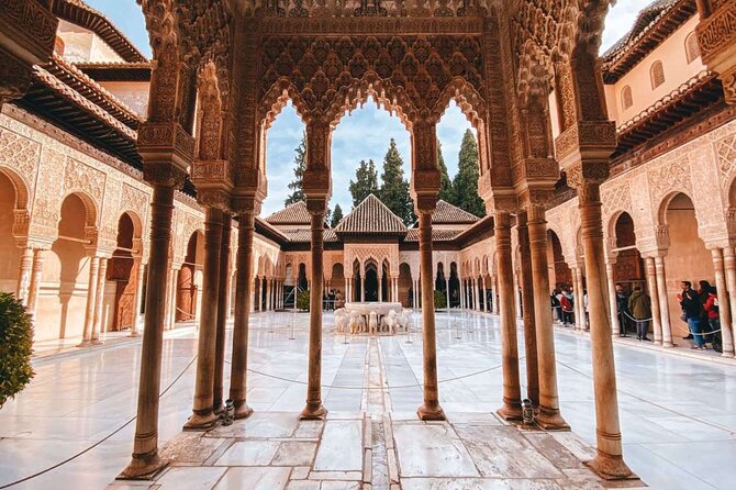 Granada Alhambra Group Tour includes Nazaries Palaces - Group size, timing, and the last-minute gamble