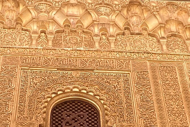 Granada Alhambra Group Tour includes Nazaries Palaces - Is $67.58 a fair price?