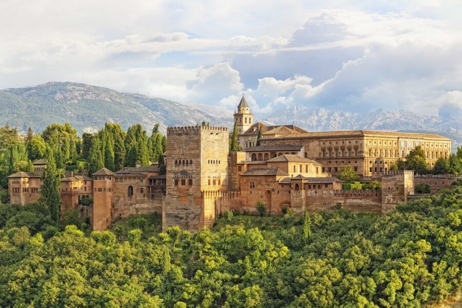 Granada: Alhambra Small Group Tour with Nasrid Palaces - The Alcazaba: the Alhambra’s military side