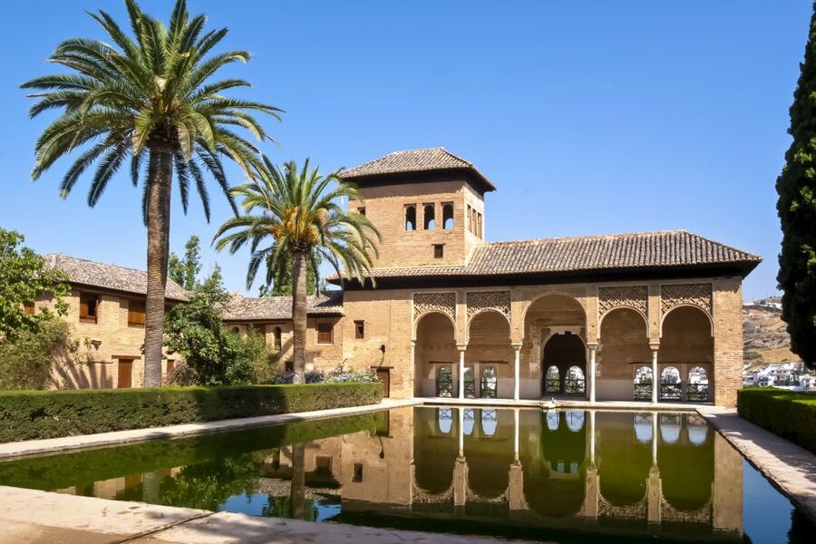 Granada: Alhambra Small Group Tour with Nasrid Palaces - What the $69 price includes