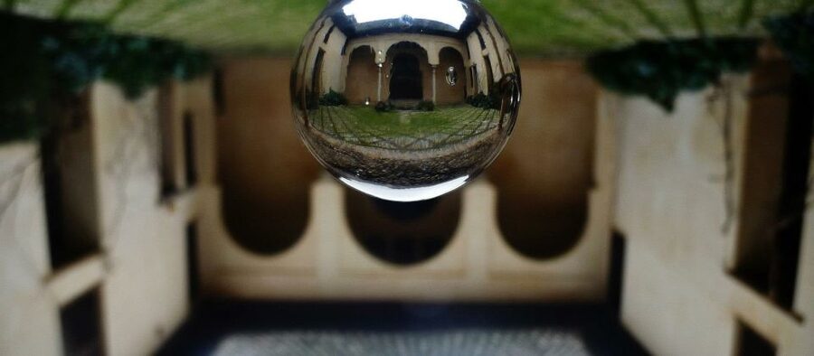 Granada: Fast-Track Alhambra & Nasrid Palaces Guided Tour - What to bring and what to expect