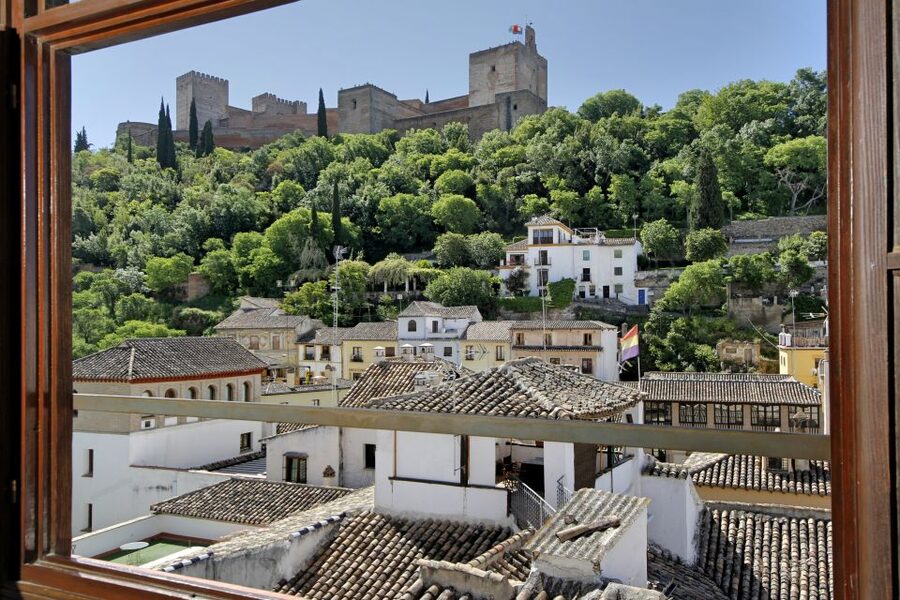 Granada: Palacio de los Olvidados and Torture Exhibition - Who will enjoy this unusual combination?