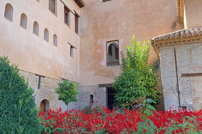 Granada Private Alhambra Tour includes Nazaries Palaces - Price and value at $127.03 per person