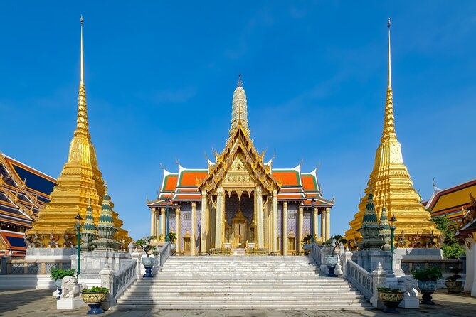 Grand Palace Self-Guided Walking Tour (entry not incl.) - Downloading the Action app before arrival