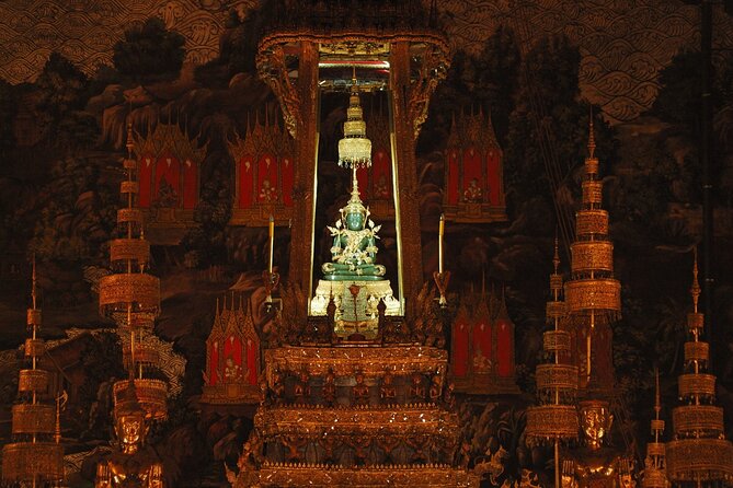 Grand Palace Self-Guided Walking Tour (entry not incl.) - Where this tour earns its price