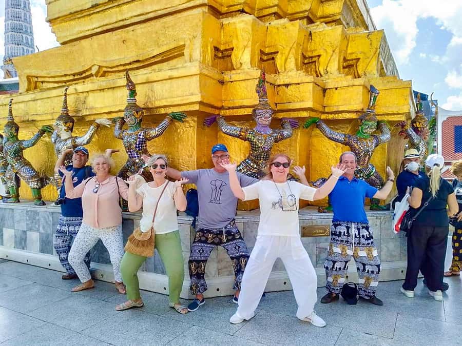 Grand Palace, Wat Pho, and Wat Arun: Guided Tour in Spanish - Key points at a glance