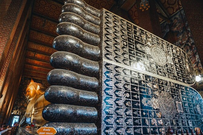 Grand Palace, Wat Phra Kaew, Wat Pho and Wat Arun Walking Tour From Bangkok - Heat, walking, and the pace of the day