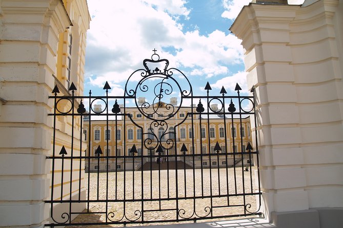 Group Day trip to Rundale Palace, Hill of Crosses & Bauska Castle - The van ride and the small-group format