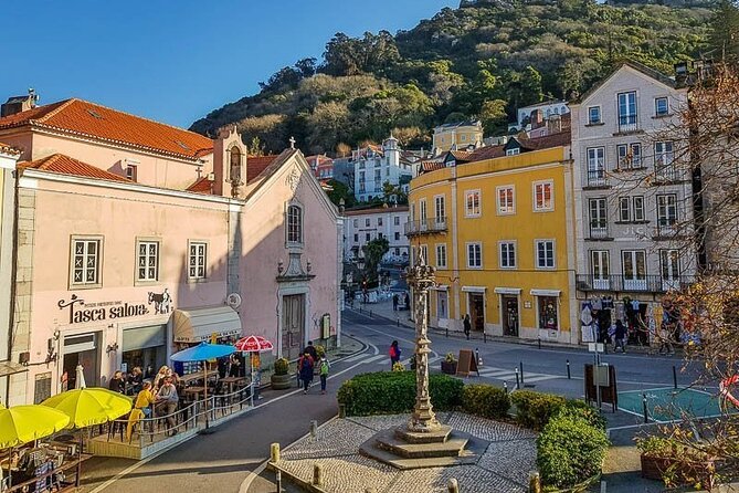 Group Tour to Sintra, Pena, Regaleira, Cabo da Roca & Cascais - Cascais lunch and free time