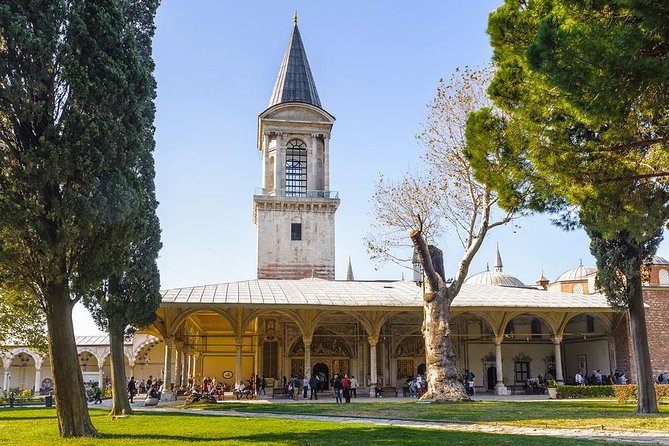 Guided Topkapi Palace & Harem- Skip-the-Line with SMALL GROUP - Bosphorus views and the feel of the palace grounds