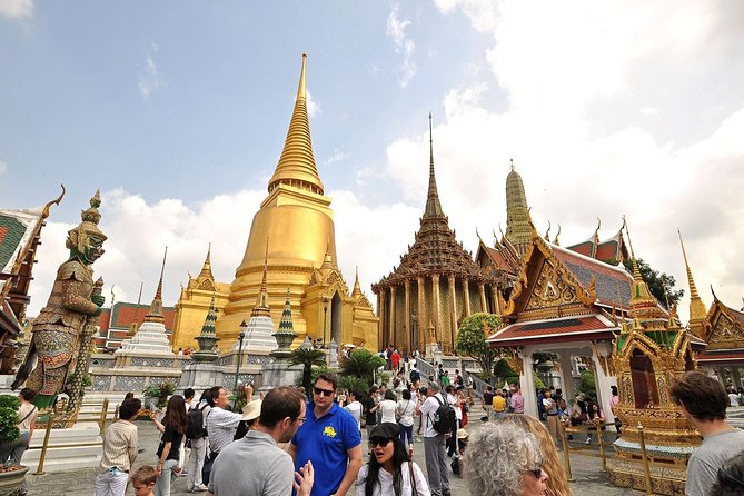 Guided Tour of Grand Palace & Emerald Buddha Temple in Bangkok - What a guide adds to the visit
