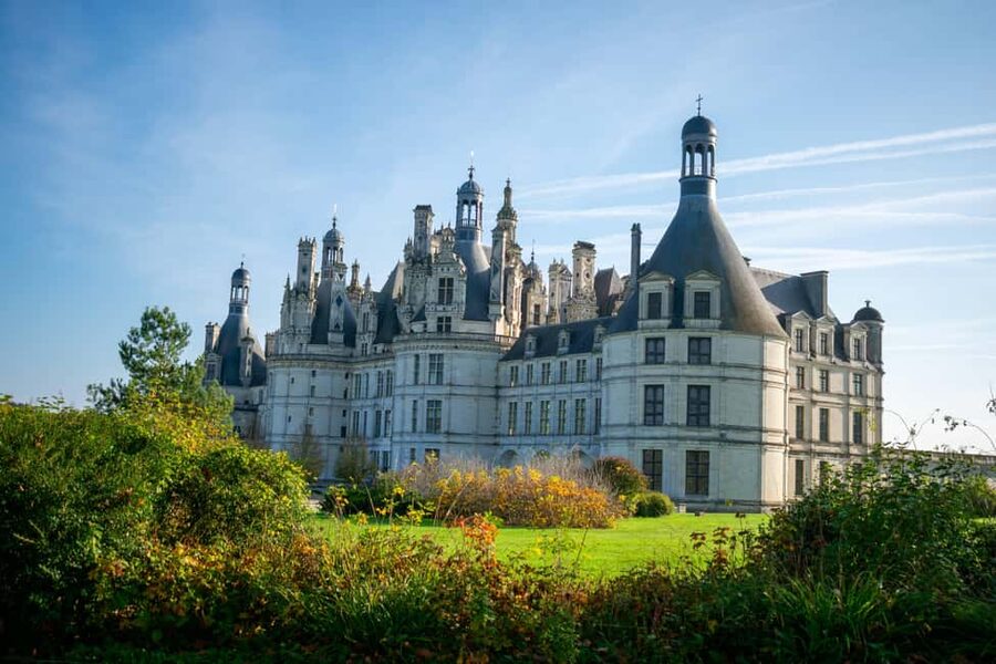 Guided tour of the Château de Chambord - Meeting Sarah at the castle entrance