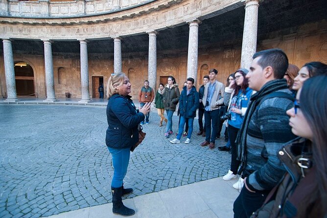 Guided visit to the Alhambra, Nasrid Palaces and Generalife - Meeting Point, Timing, and Practical Concerns