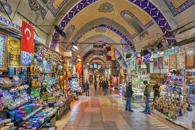 Half Day Afternoon Istanbul Tour Topkapi Palace and Grand Bazaar - A palace visit that benefits from a good guide