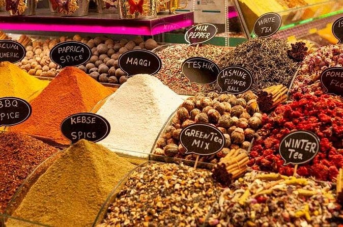Half Day Afternoon Istanbul Tour Topkapi Palace and Grand Bazaar - Pickup, meeting points, and the afternoon flow