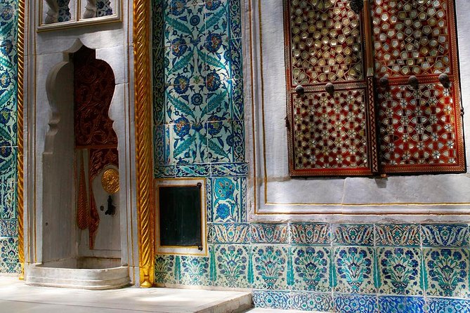 Half-Day Private Tour: Istanbul Shore Excursion With Topkapi Palace - Little Hagia Sophia offers a different kind of history