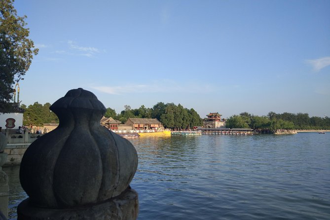 Half Day Private Tour to Summer Palace in Beijing - Entering the Summer Palace and Kunming Lake