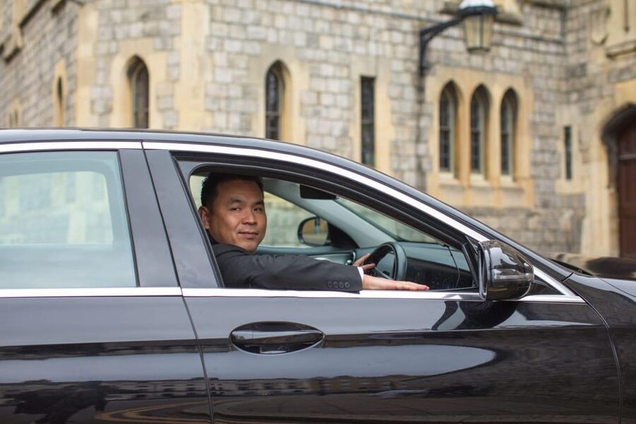 Hampton Court Palace and Windsor Castle Private Car Tour - Hampton Court’s 60 acres and the famous maze
