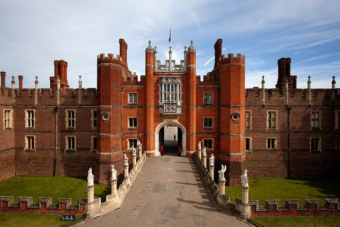 Hampton Court Palace Entrance Ticket - Getting from central London to the palace