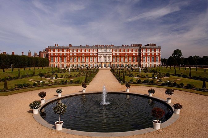 Hampton Court Palace Entrance Ticket - The gardens, Great Vine, and Hampton Court Maze