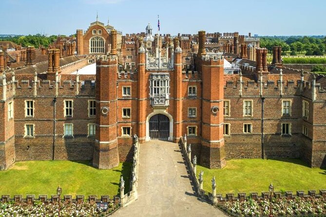 Hampton Court Palace Half-Day Trip from London with Tickets - What the 75-minute ride means for your day