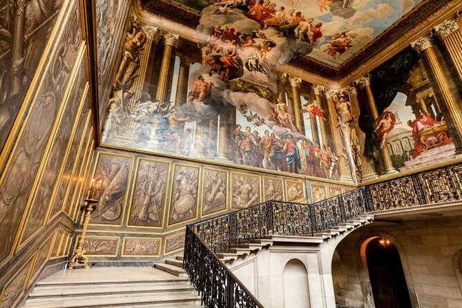Hampton Court Palace Half-Day Trip from London with Tickets - Booking advice for a smoother visit
