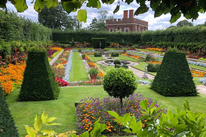 Hampton Court Palace Half-Day Trip from London with Tickets - Entering the palace with three hours to explore