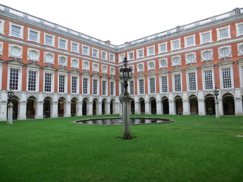 Hampton Court Palace Private tour With Fast Track Entry - Booking details that matter