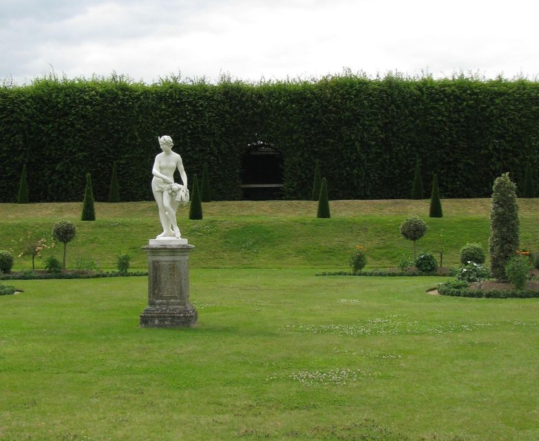 Hampton Court Palace Private tour With Fast Track Entry - Who should book this private Hampton Court tour?