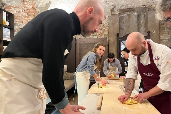 Hands-On Pasta and Tiramisu Class in a Florentine Palace - A real chef changes the feel of the lesson