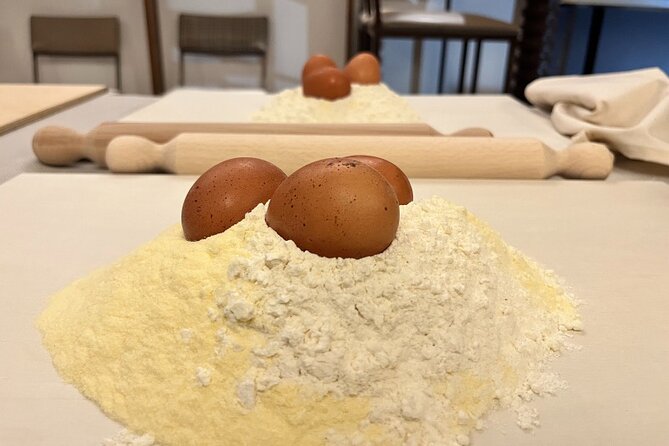Hands-On Pasta and Tiramisu Class in a Florentine Palace - The meal and unlimited Tuscan wine