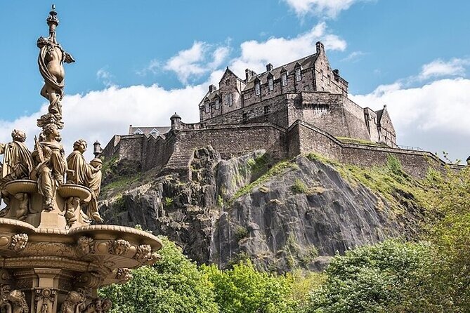 Harry Potter Edinburgh Top Sights Tour with Holyrood Palace - The University of Edinburgh and the Hogwarts feeling