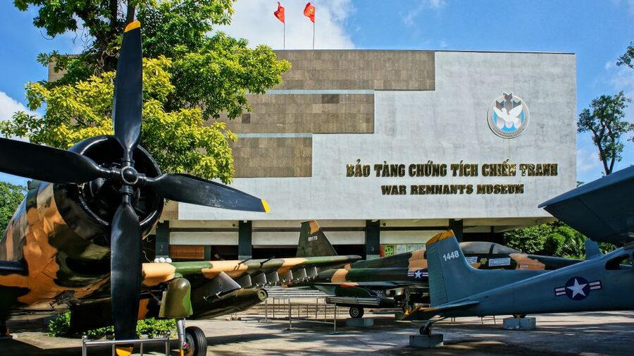 HCM: War Remnants Museum & Independence Palace Walking Tour - Meeting at Trung Nguyên Legend Café