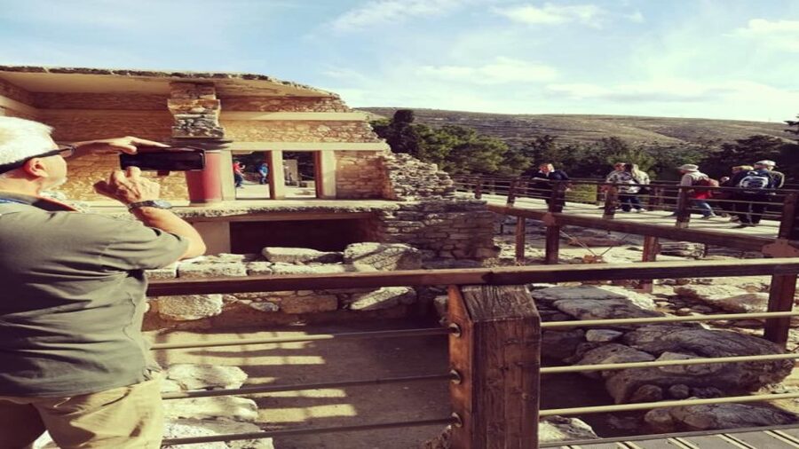 Heraklion: Knossos Palace Guided Tour Half Day - Meeting near the Archaeological Museum