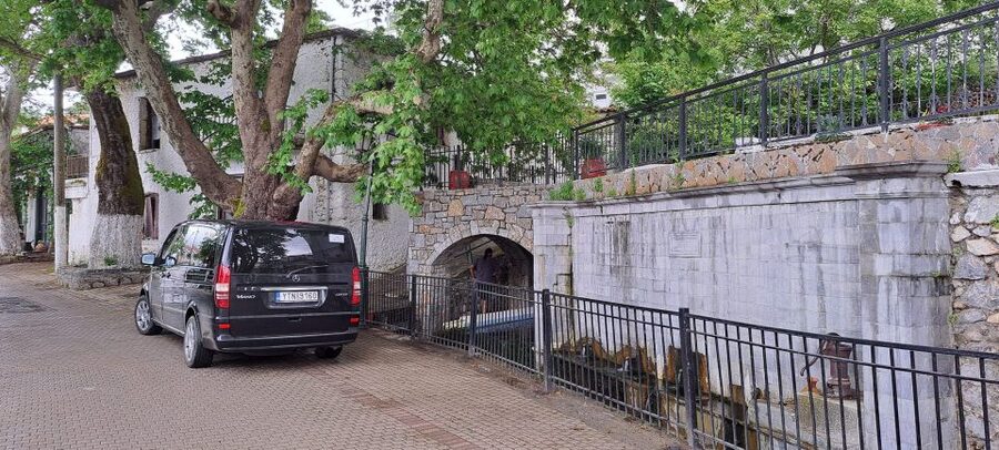 Heraklion: Knossos Palace, Zeus Cave & Oil Mill Private Tour - Zeus Cave: an important current limitation