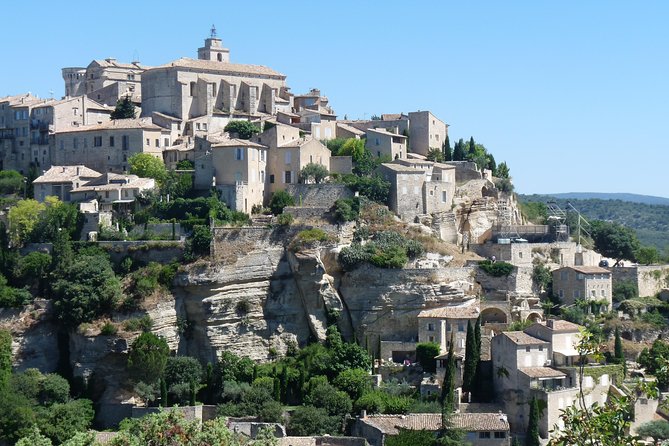 Highlights of Provence : Chateauneuf du Pape & Luberon - Roussillon and the red ochre country