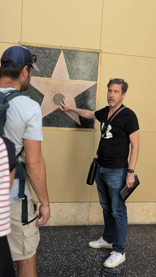 Historic Hollywood Boulevard and Movie Palaces Walking Tour - What $35 gets you