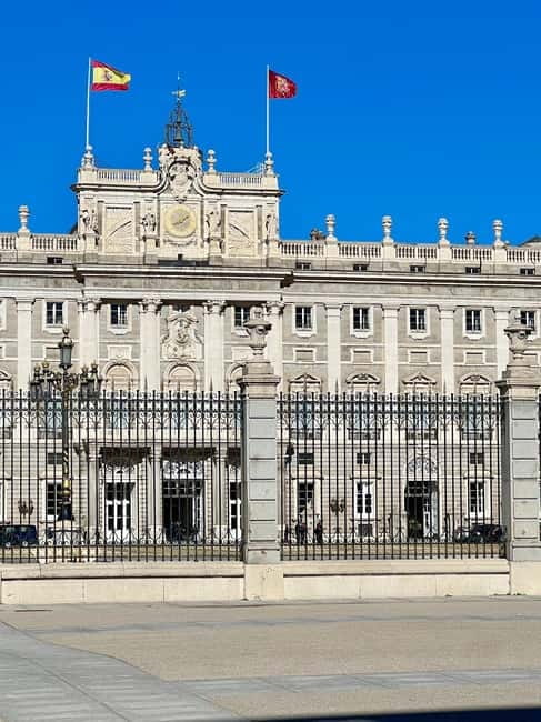 Historic Madrid on foot: From the Palace to Sol - Calle del Codo and Quevedo’s Madrid