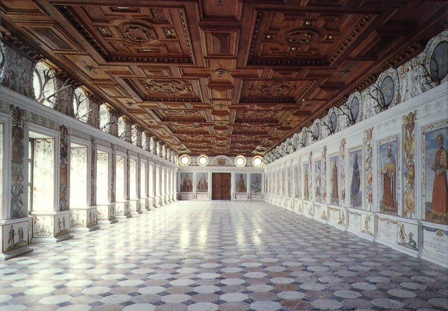 Innsbruck: Tickets for Schloss Ambras - Who will get the most from Schloss Ambras?
