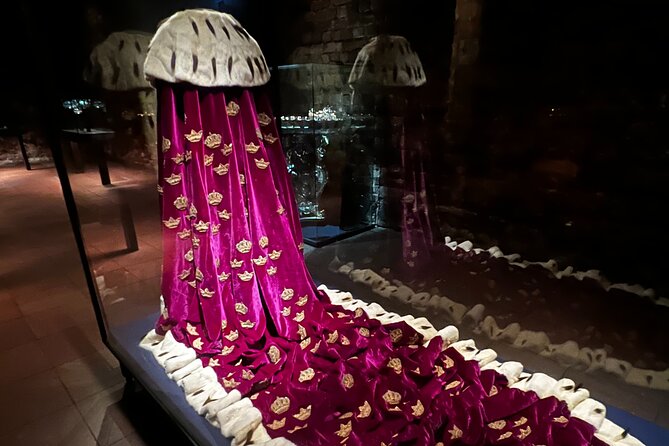 Inside The Crown: Stockholm Royal Palace Private Guided Tour - Who should book this palace experience?