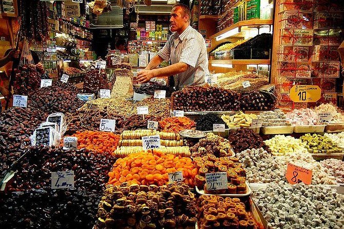 Istanbul Boat Cruise and Dolmabahce Palace & Two Continents - Spice Bazaar: 45 minutes of scent and shopping