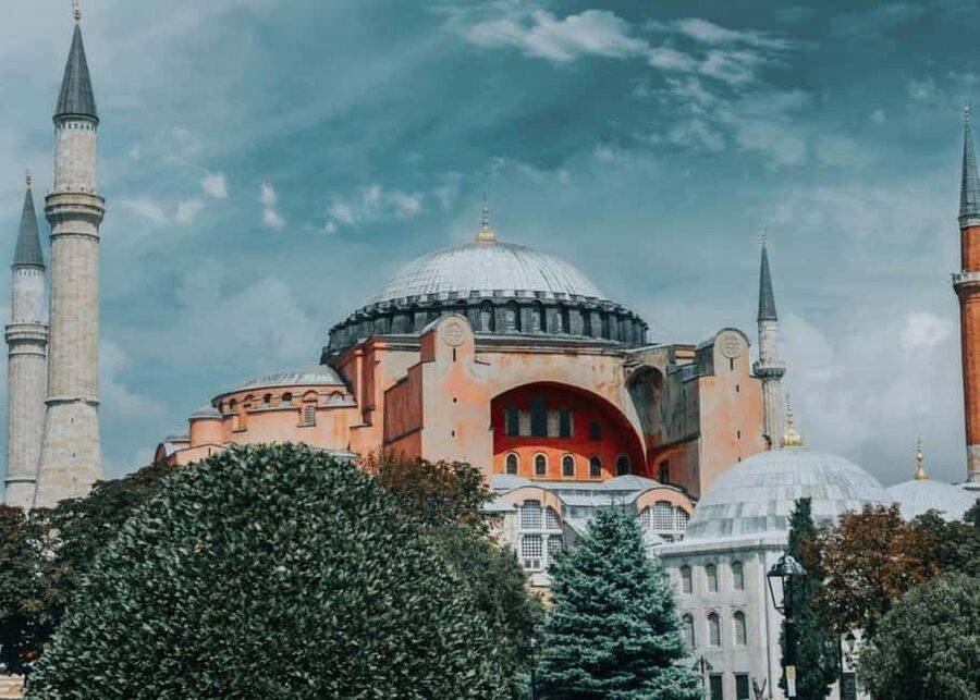 Istanbul Combo: Topkapi Palace, Hagia Sophia & Blue Mosque - The Topkapi Harem is the extra worth planning around