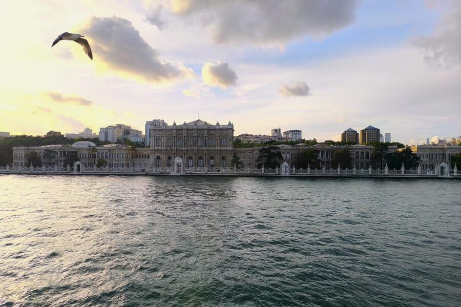 Istanbul: Dolmabahce Palace and Harem Skip-the-Line Ticket - Why Dolmabahçe feels different from Topkapı