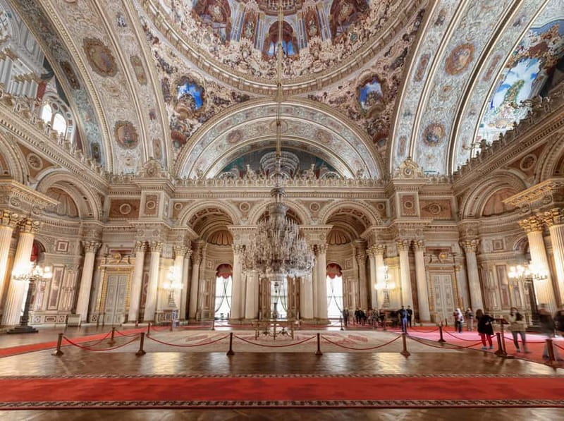 Istanbul: Dolmabahce Palace Guided Tour - The Royal Gardens After the Indoor Tour