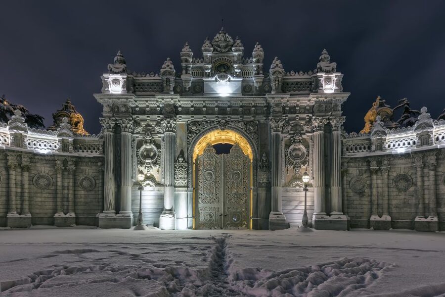 Istanbul: Dolmabahce Palace & Harem Skip-the-Line Entry - Key things to know before you book