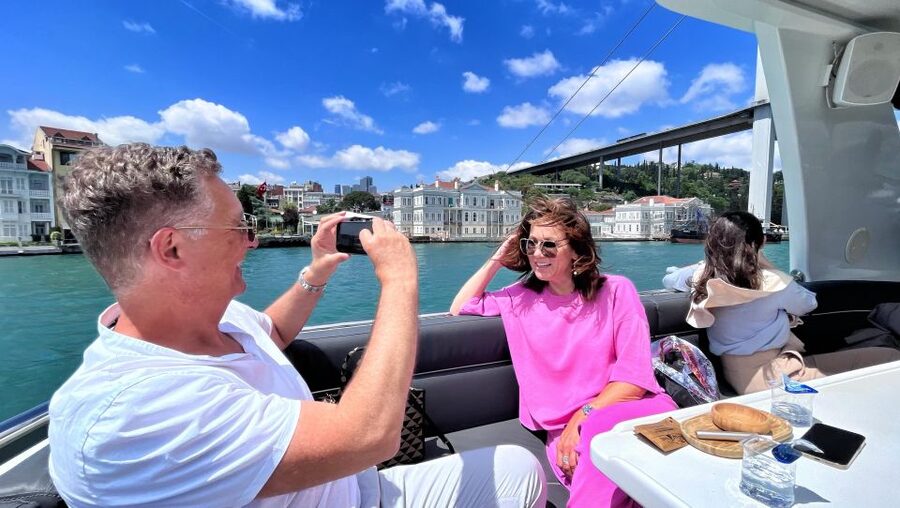 Istanbul: Dolmabahce Palace Tour and Bosphorus Yacht Cruise - The fortresses and palaces seen from the yacht
