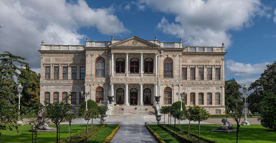 Istanbul: Dolmabahce Palace Tour and Bosphorus Yacht Cruise - From the imperial residence to the waterfront