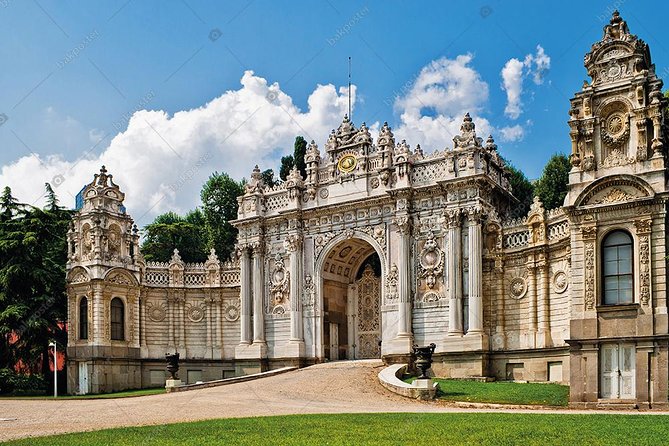 Istanbul Dolmabahce Palace Tour - Entering the palace and its late Ottoman story