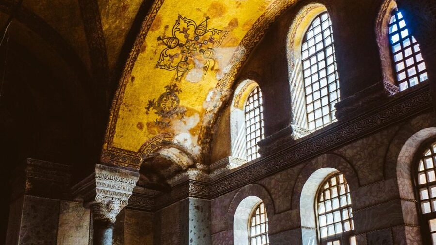 Istanbul: Hagia Sophia, Basilica Cistern & Topkapı Palace - Three landmarks, one carefully planned Istanbul day