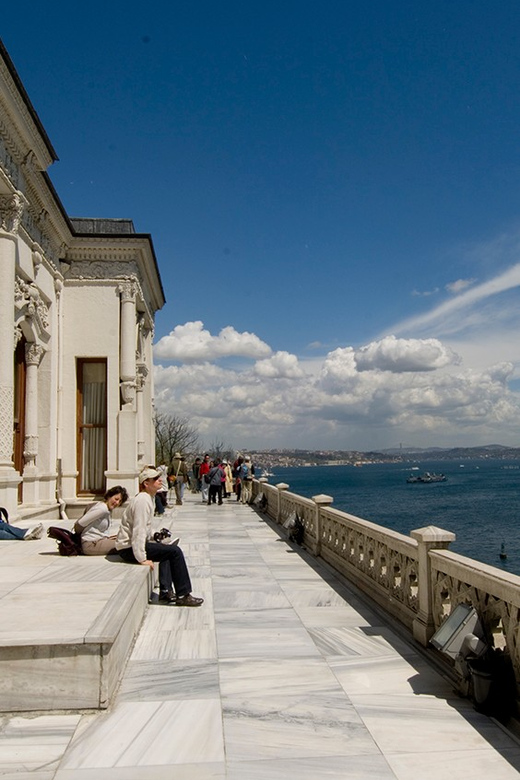 Istanbul: Half-Day Tour with Topkapi Palace - What the private vehicle adds